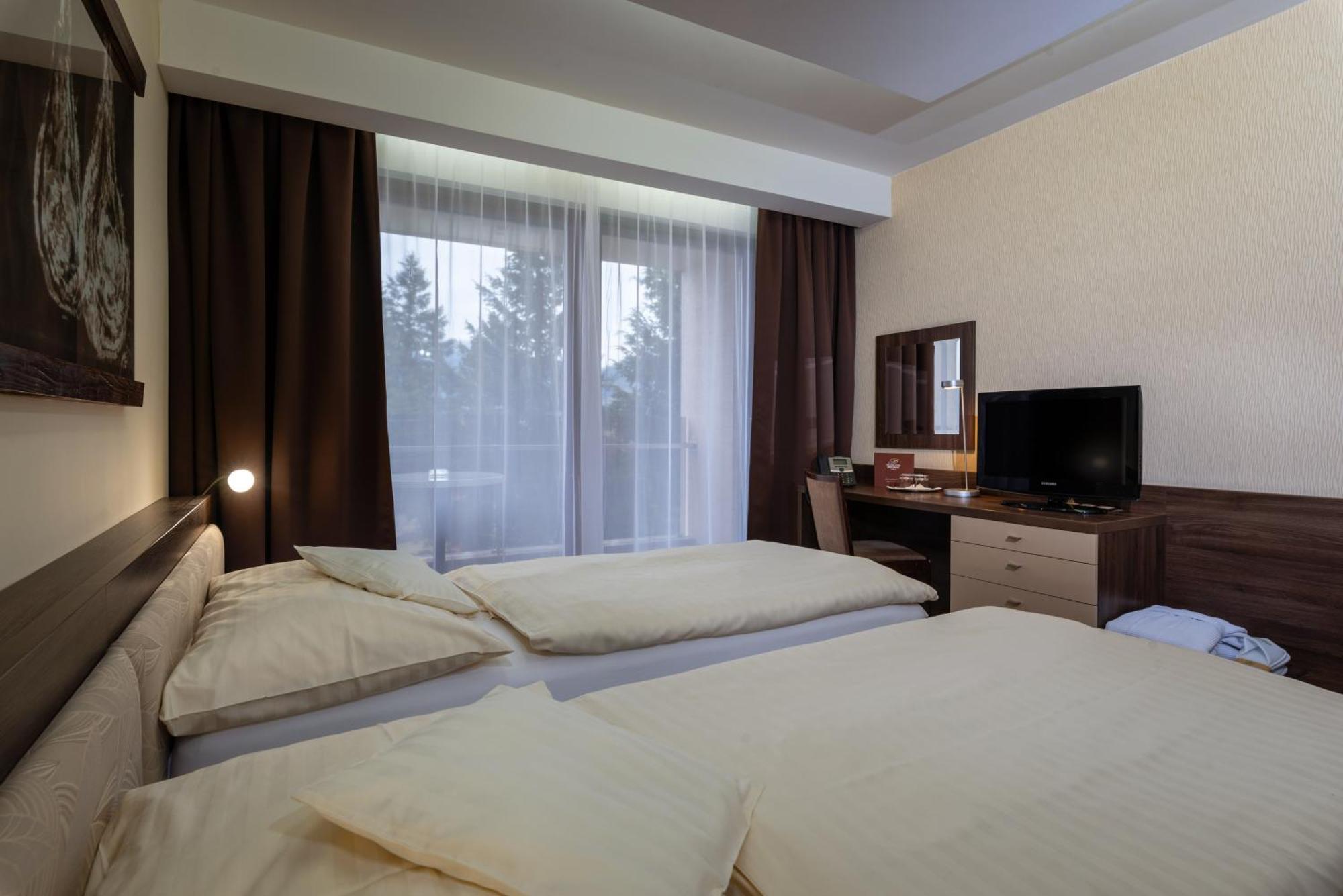 Wellness Hotel Diplomat Раецке-Теплице Экстерьер фото