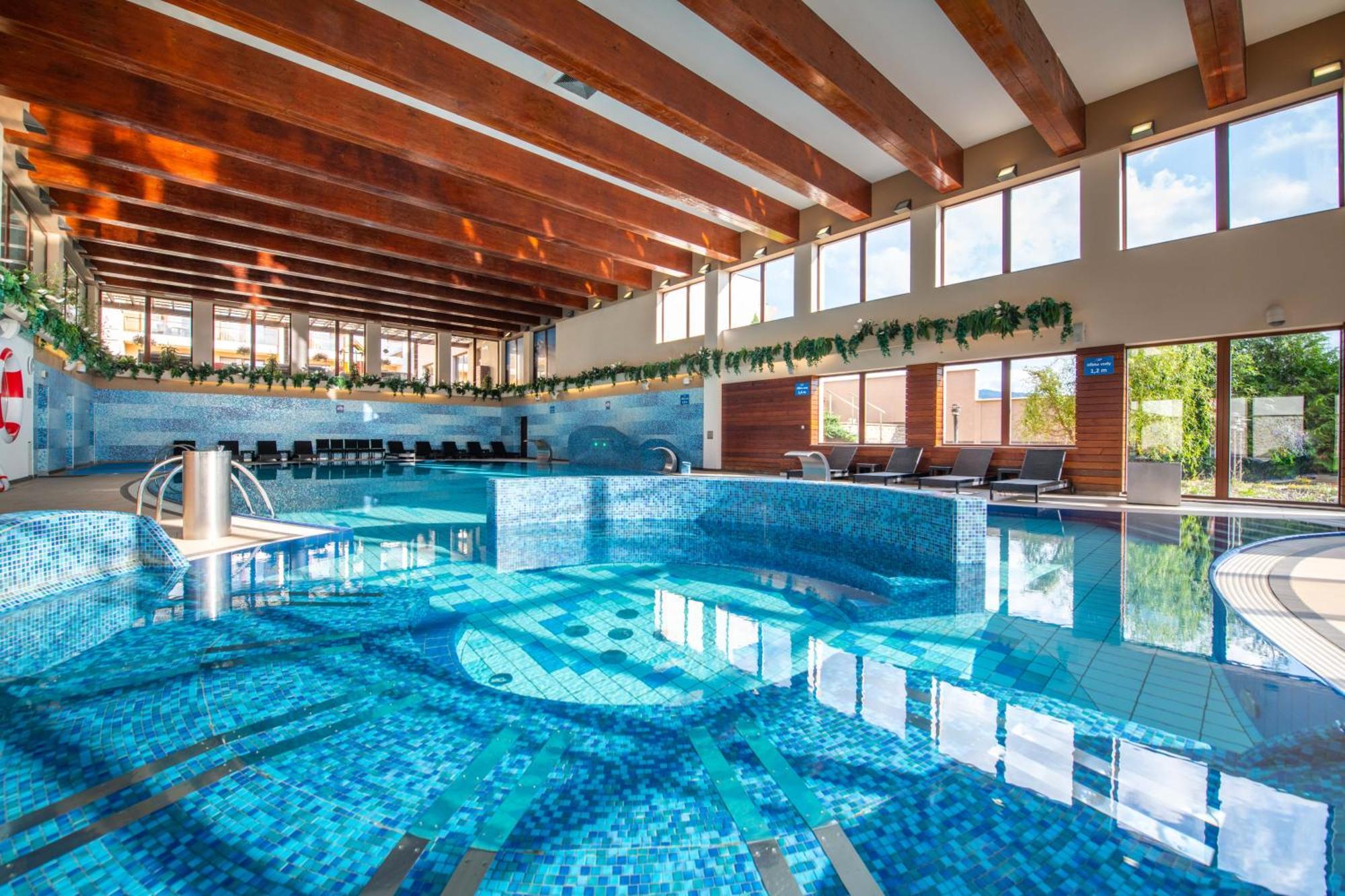 Wellness Hotel Diplomat Раецке-Теплице Экстерьер фото